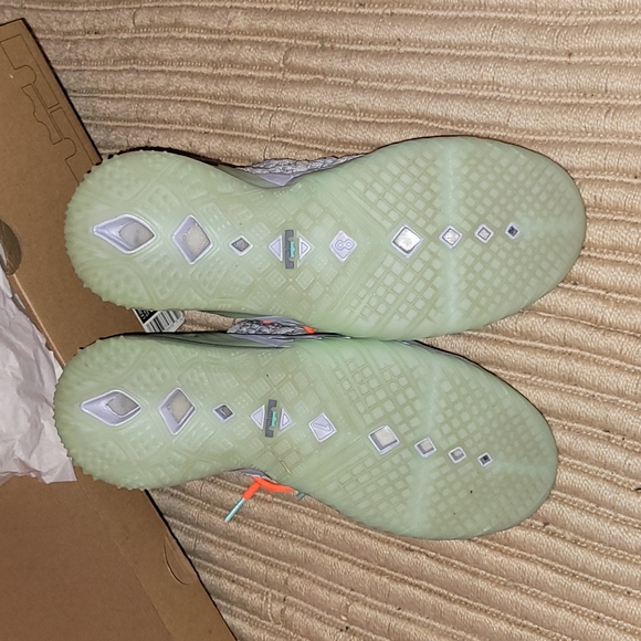 Nike LeBron 18 Low - Gray and Orange - Picture 3 of 10